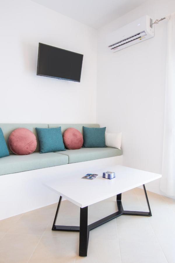 Anemos Guest Apts Kárpathosz Kültér fotó
