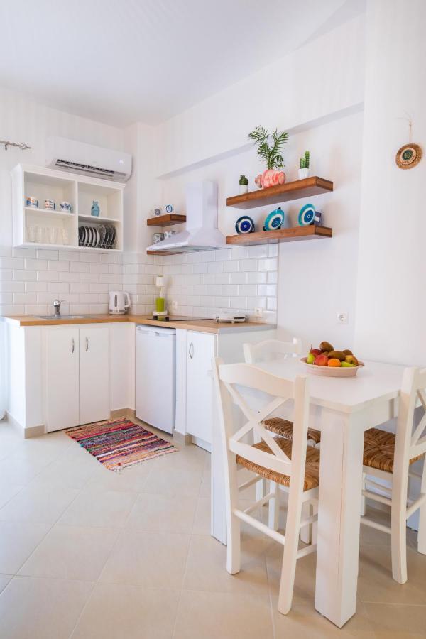 Anemos Guest Apts Kárpathosz Kültér fotó