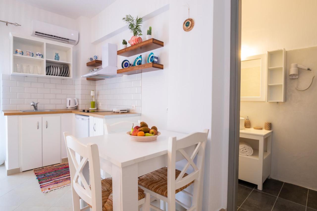 Anemos Guest Apts Kárpathosz Kültér fotó