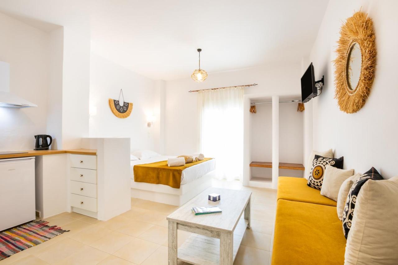 Anemos Guest Apts Kárpathosz Kültér fotó