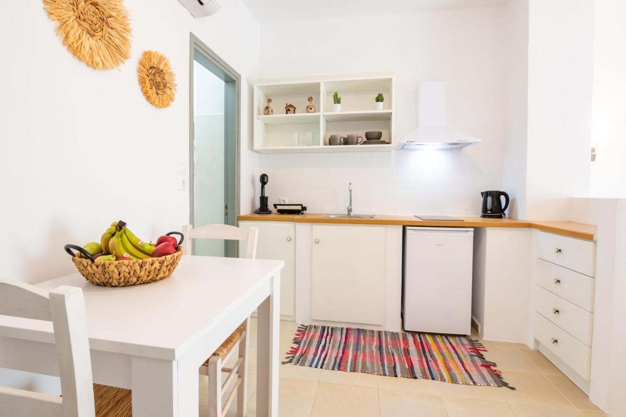 Anemos Guest Apts Kárpathosz Kültér fotó